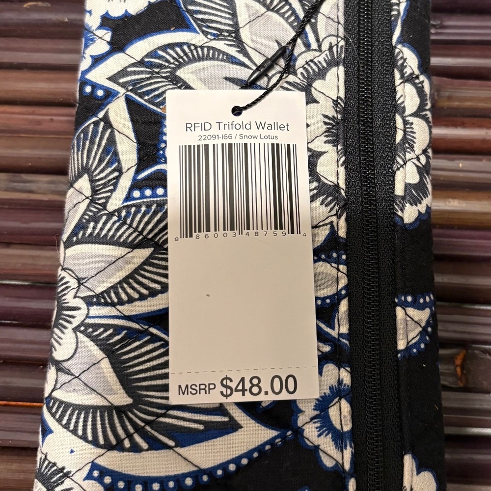 Vera Bradley wallet